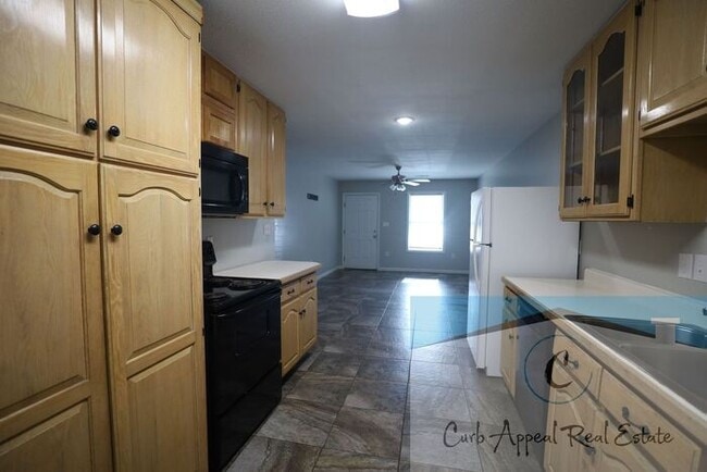 Photo - Spacious 2 bed /2 full bath apt