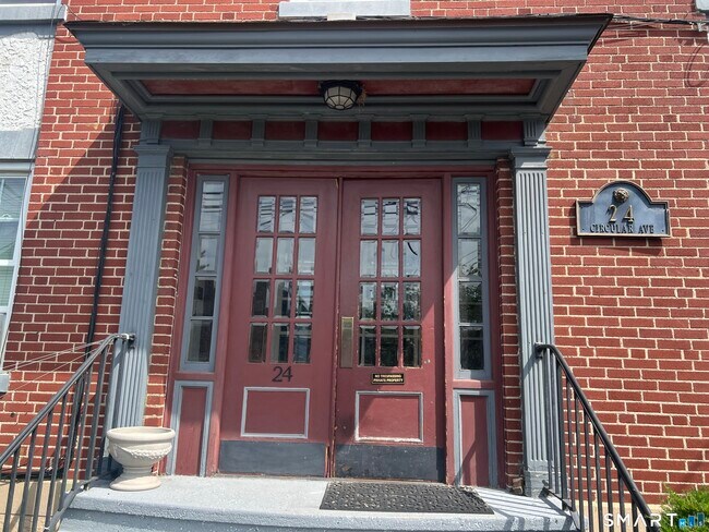 Photo - 24 Circular Ave Unit 3B