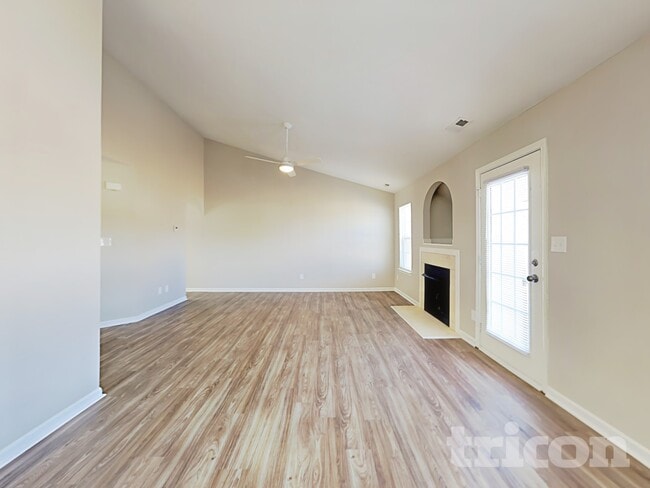 Photo - 6008 Bradford Ct