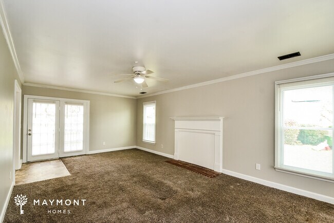Photo - 117 Greenglen Dr
