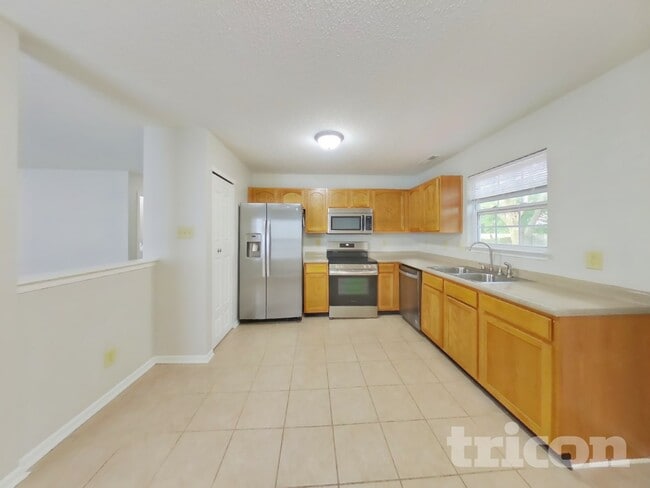 Photo - 2414 Summerwood Ln