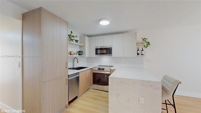 Photo - 1666 West Ave Unit 305