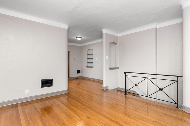 Photo - Northampton Non-Assumer Unit 4941 2F- 96