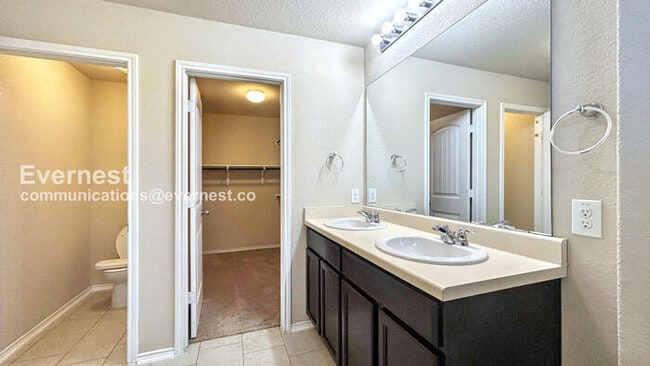 Photo - 2511 Barbwire Wy