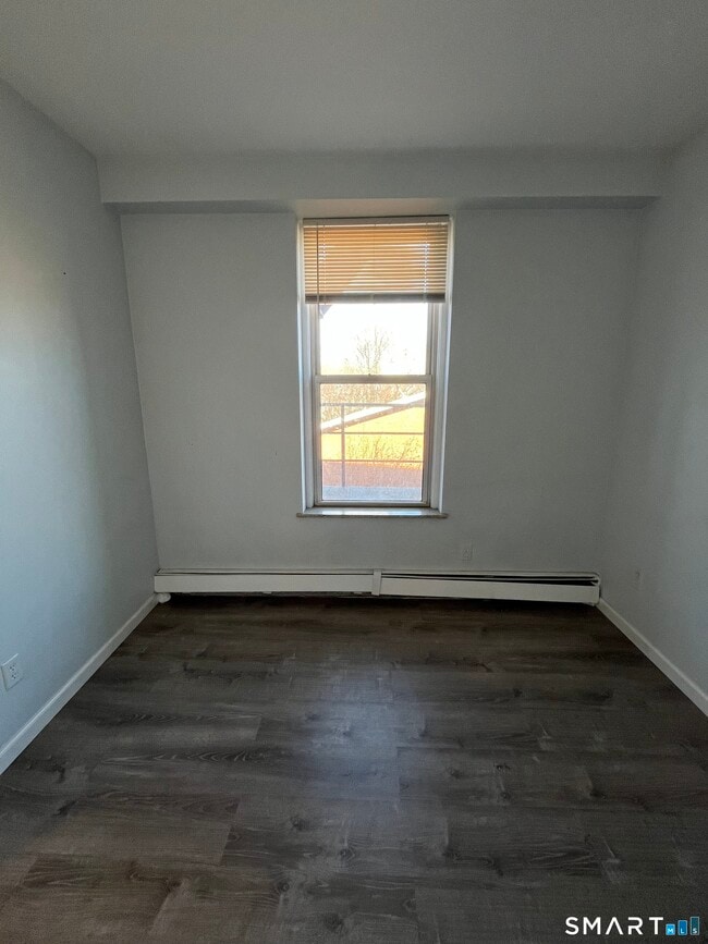 Photo - 3-83R State St