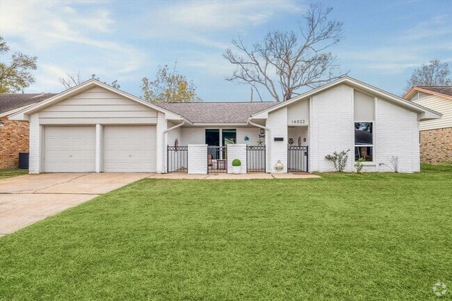 Building Photo - 14022 Roundstone Ln Rental