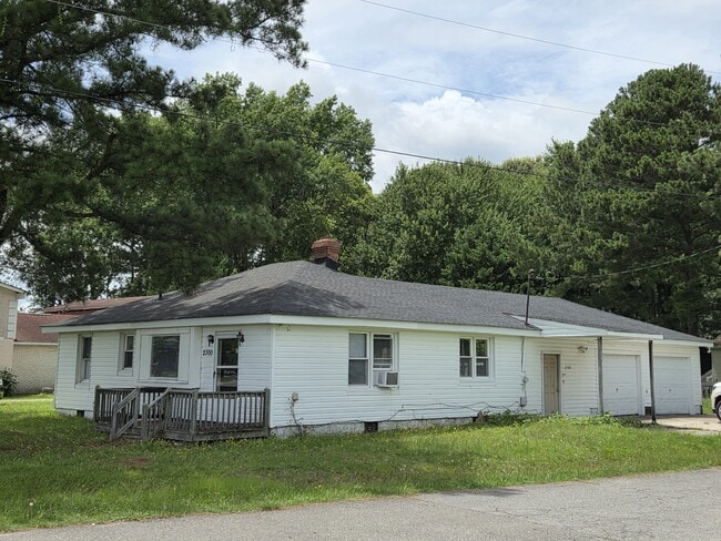 Photo - 2300 South St House