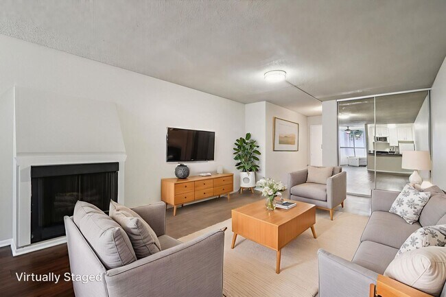 641 Gayley Ave