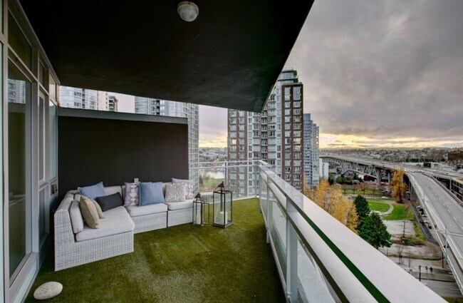 Photo - 1390 Granville St Unit SI ID1473077P