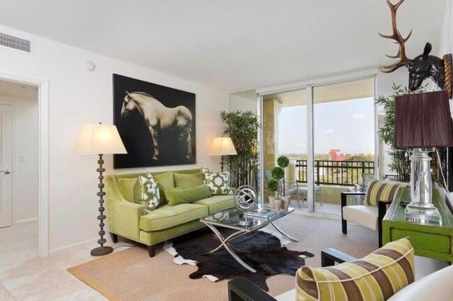 Building Photo - 403 S Sapodilla Ave Unit 618