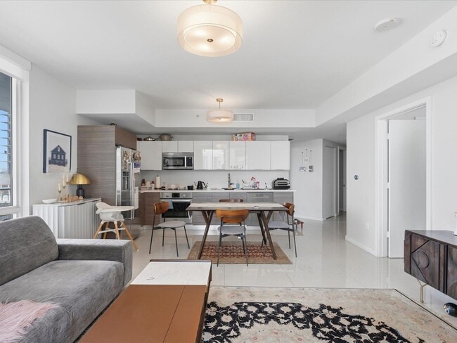 Building Photo - 1010 SW 2nd Ave Unit 1009