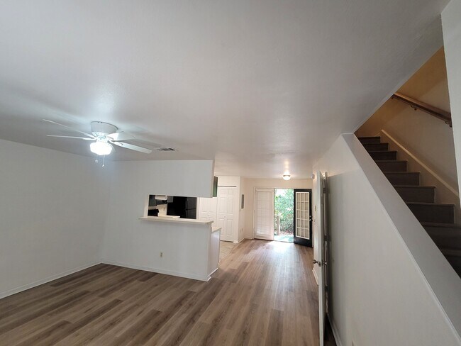 Photo - 2182 Timberwood Cir S