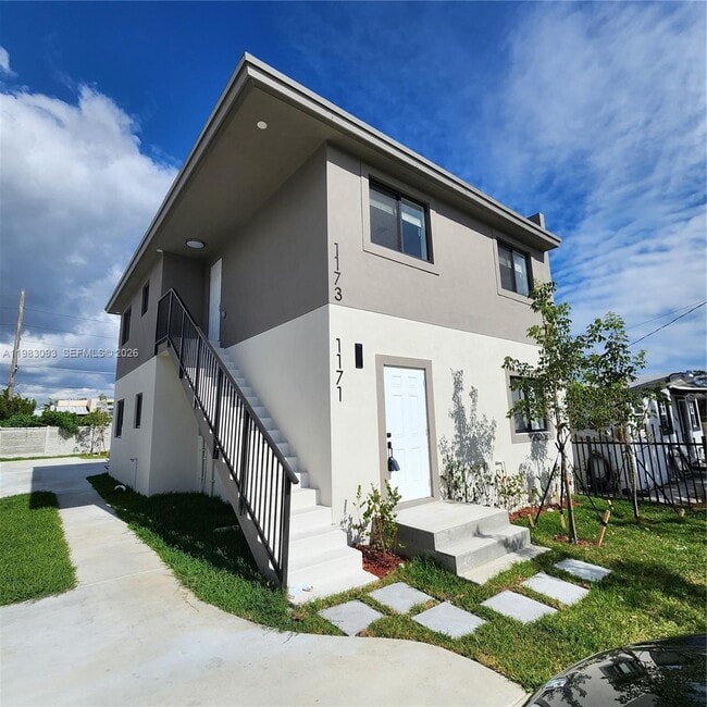 Building Photo - 1171 NW 66th St Unit 1171