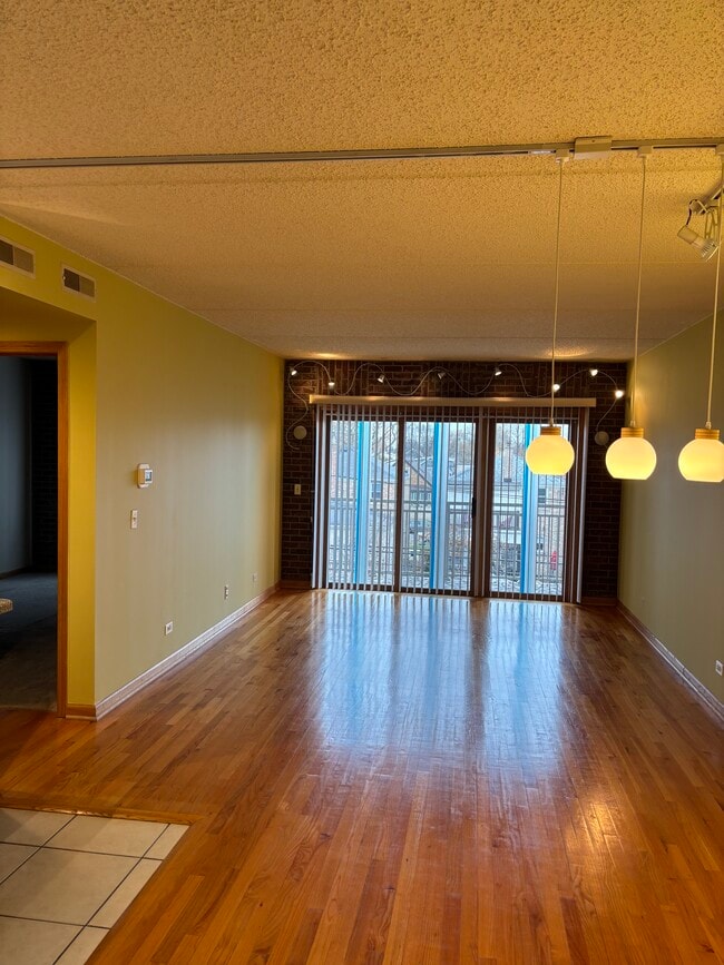 Photo - 2919 N Harlem Ave