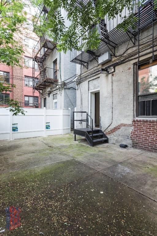 Building Photo - 5 W 103rd St