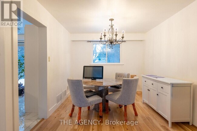 Photo - 65 Cloverdale Dr