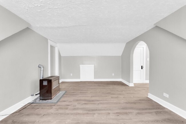 Photo - 1724 Burgess Rd Unit 3