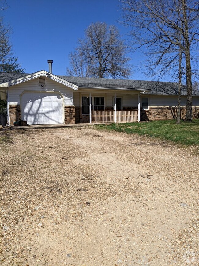 Building Photo - Available June 7th!!!! Rental