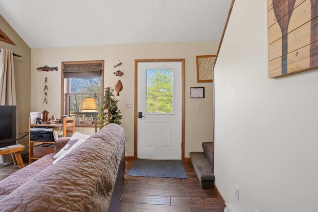 Building Photo - 610 Traci Ln Unit ID1359846P