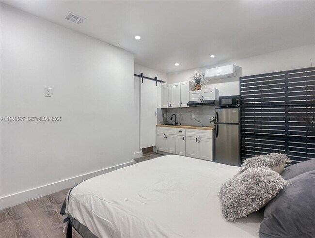 Photo - 15400 SW 169th Ln Unit Side