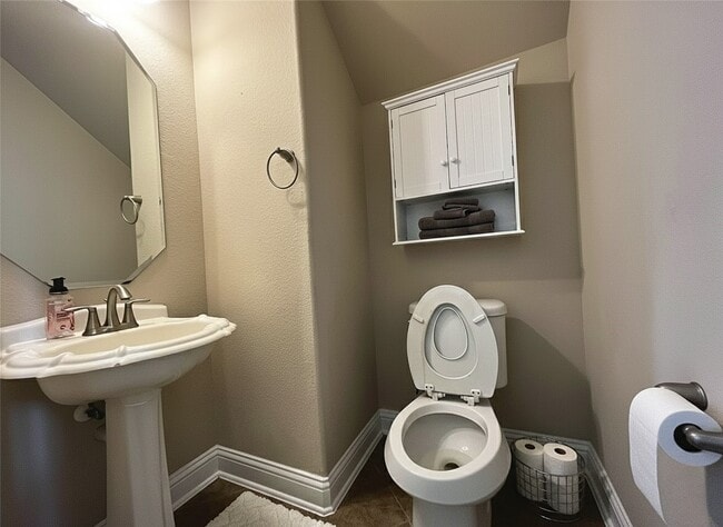 Building Photo - 307 Maverick Run Ct