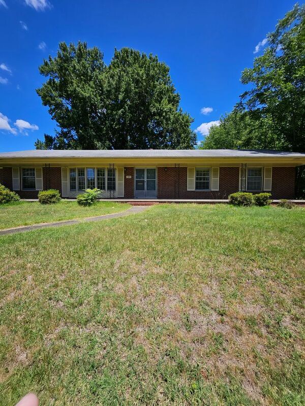 Photo - 1415 Augustine Ave House