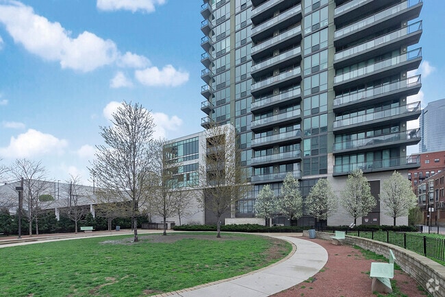 Building Photo - 660 W Wayman St Unit 204 Rental