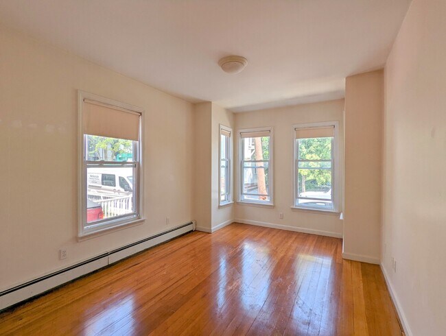 Photo - 7 Locke St Unit 1