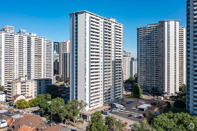 Building Photo - Wellesley Parliament Square