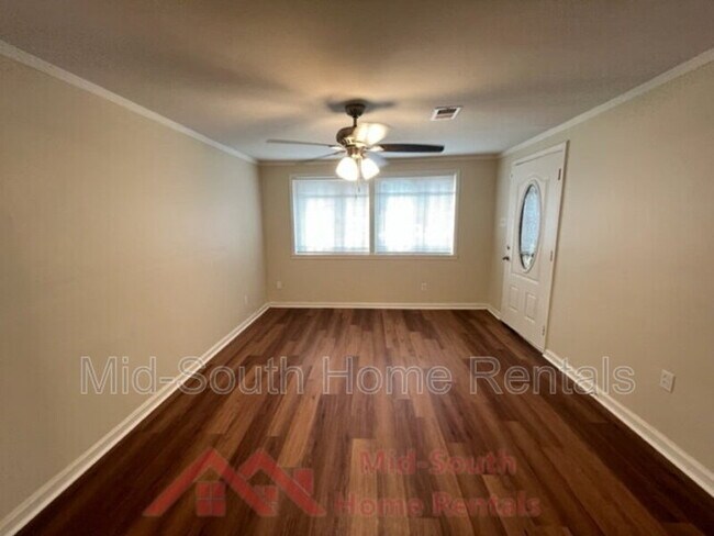 Photo - 858 Eyers Rd