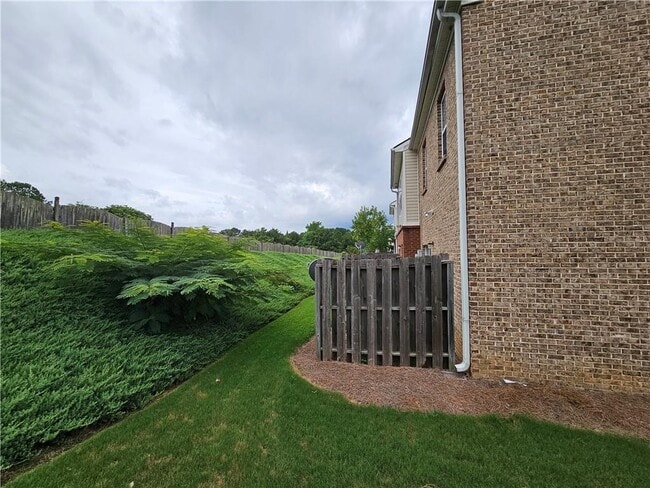 Photo - 2160 Hawks Bluff Trail NW