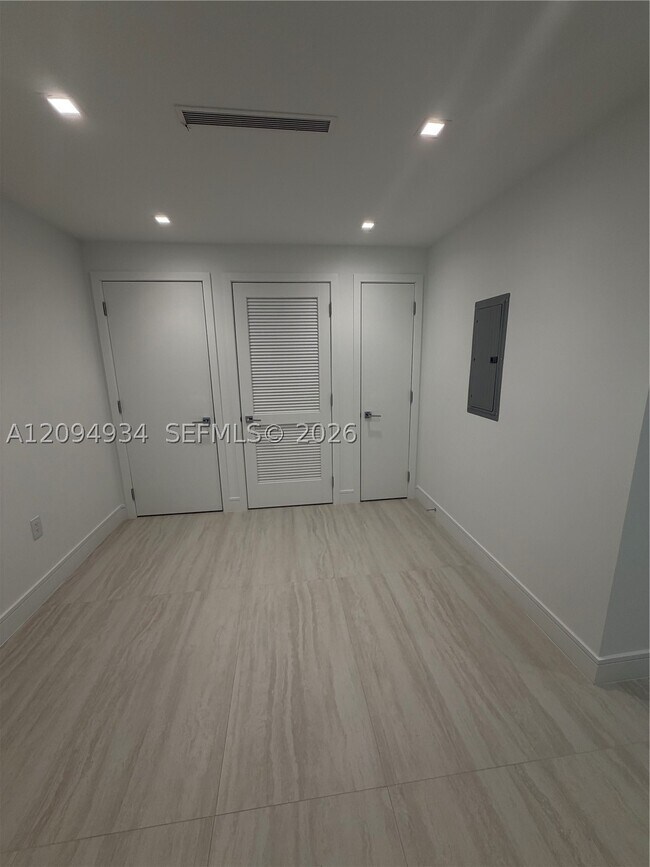Photo - 2411 Laguna Cir Unit 2408