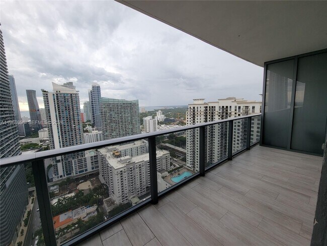 Photo - 45 SW 9th St Unidad 3404