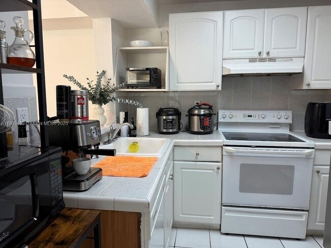 Photo - 11790 SW 18th St Unit 107-3