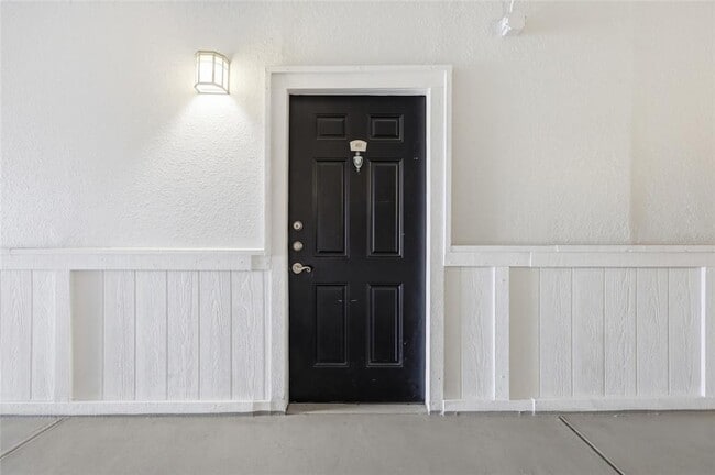 Photo - 204 E South St Unit 4053