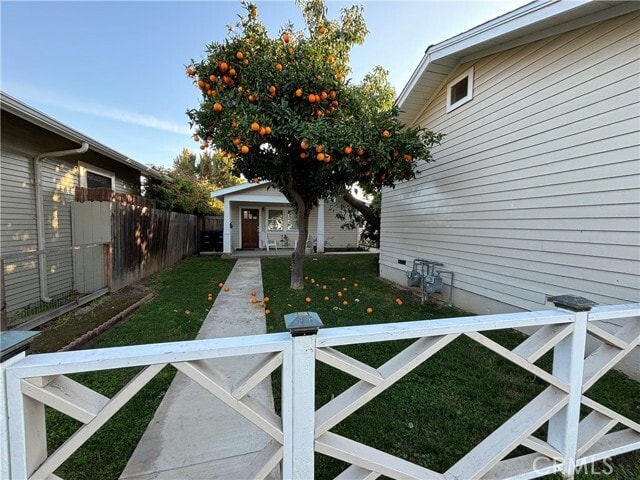 Photo - 562 E Van Bibber Ave