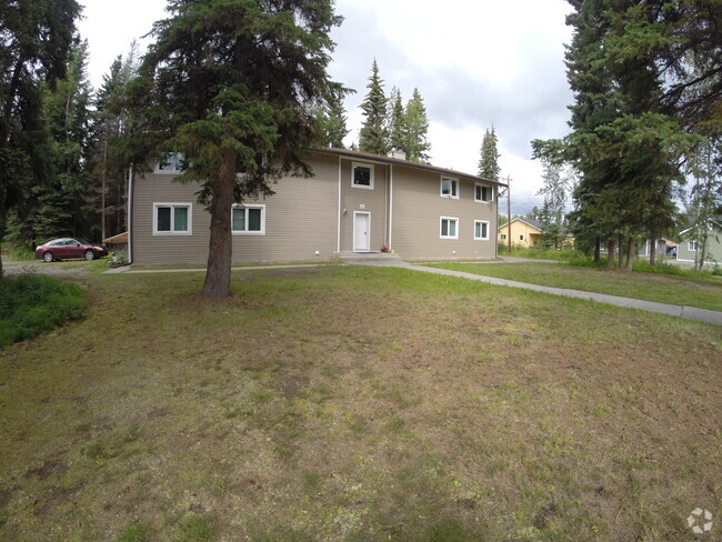 Building Photo - 1080 Evergreen St Unit 2 Rental