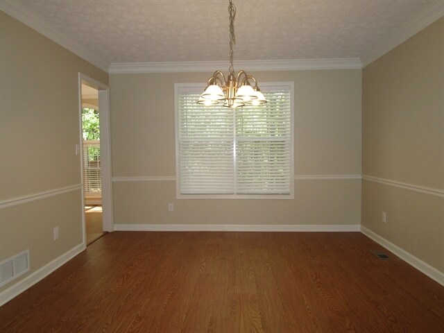 Photo - 700 Rosehill Ln