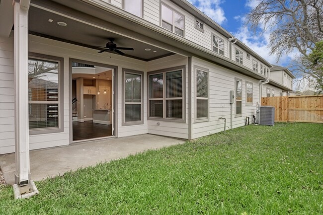 Photo - 4851 Benning Dr