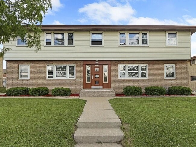 Building Photo - 6823 W Wedgewood Dr Unit 1