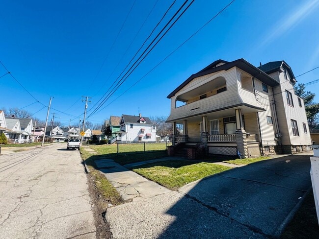 Photo - 7406 Ottawa Rd Unit 2