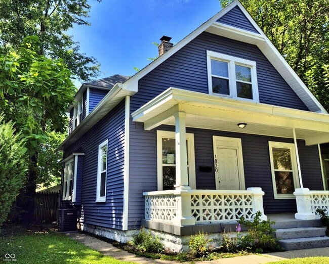 Photo - 1820 Singleton St