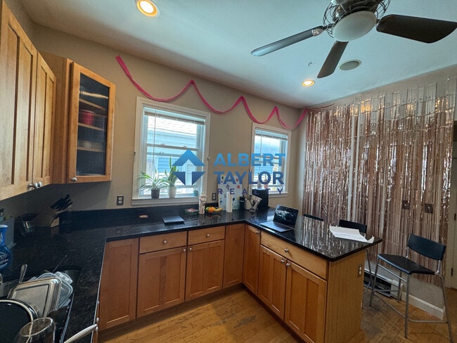 Building Photo - 68 Calumet St Unit 3