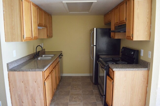 Photo - 1210 Monroe Loop Unidad Apt C