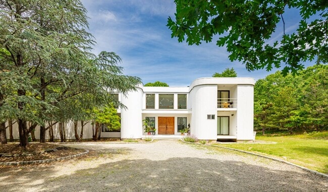 Photo - 404 Water Mill Towd Rd