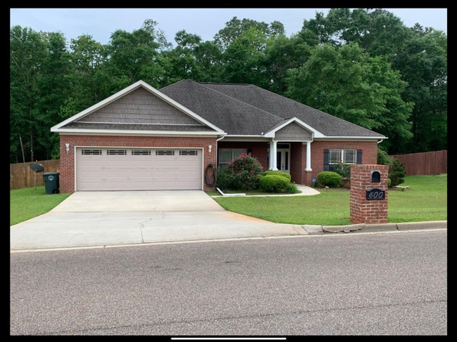 Building Photo - Valley Chase Subdivision!!!  4 Bedrooms!!!!