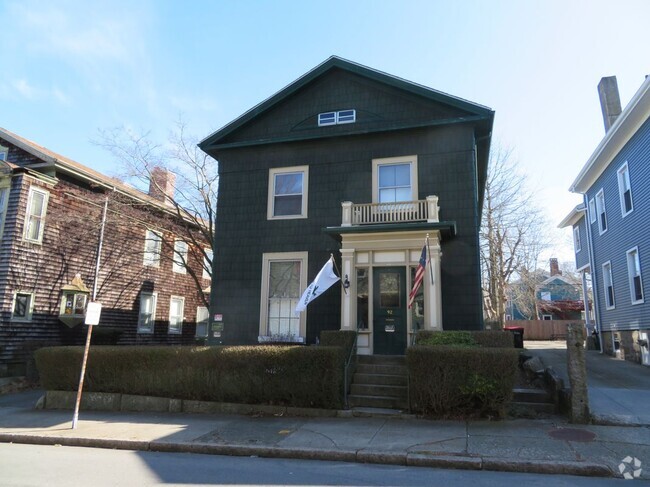 Building Photo - 92 Hillman St Rental