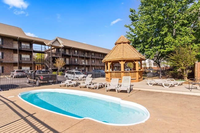 Building Photo - Fall 2026 Plainsview Condos