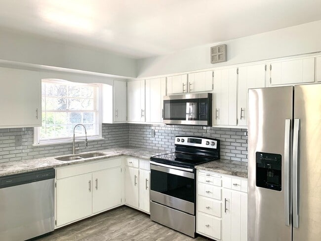 Photo - 3311 Mid Dale Ln