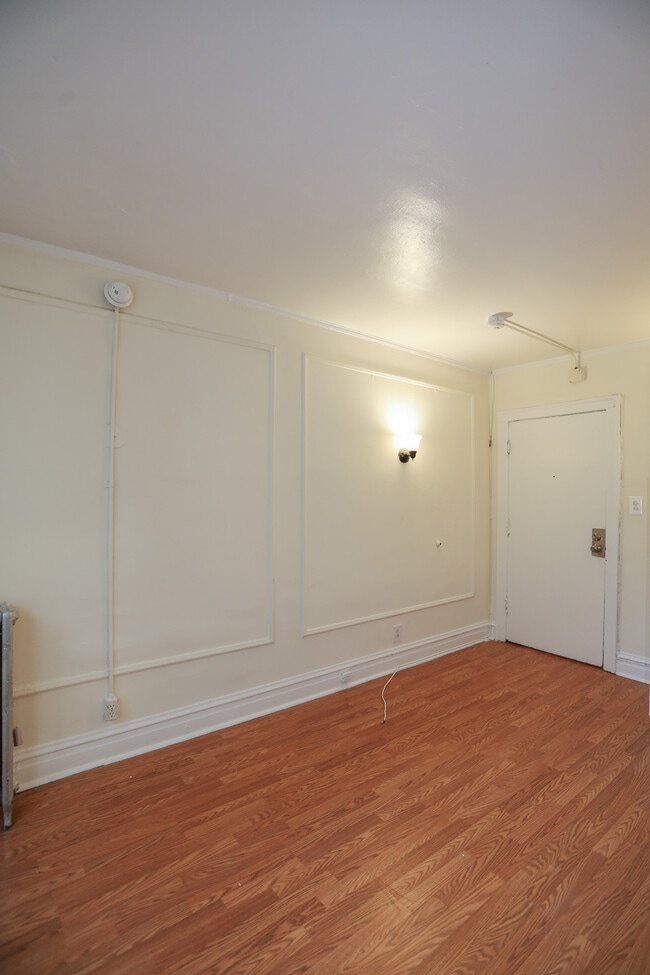 Photo - 935 W Agatite Ave Unit #206